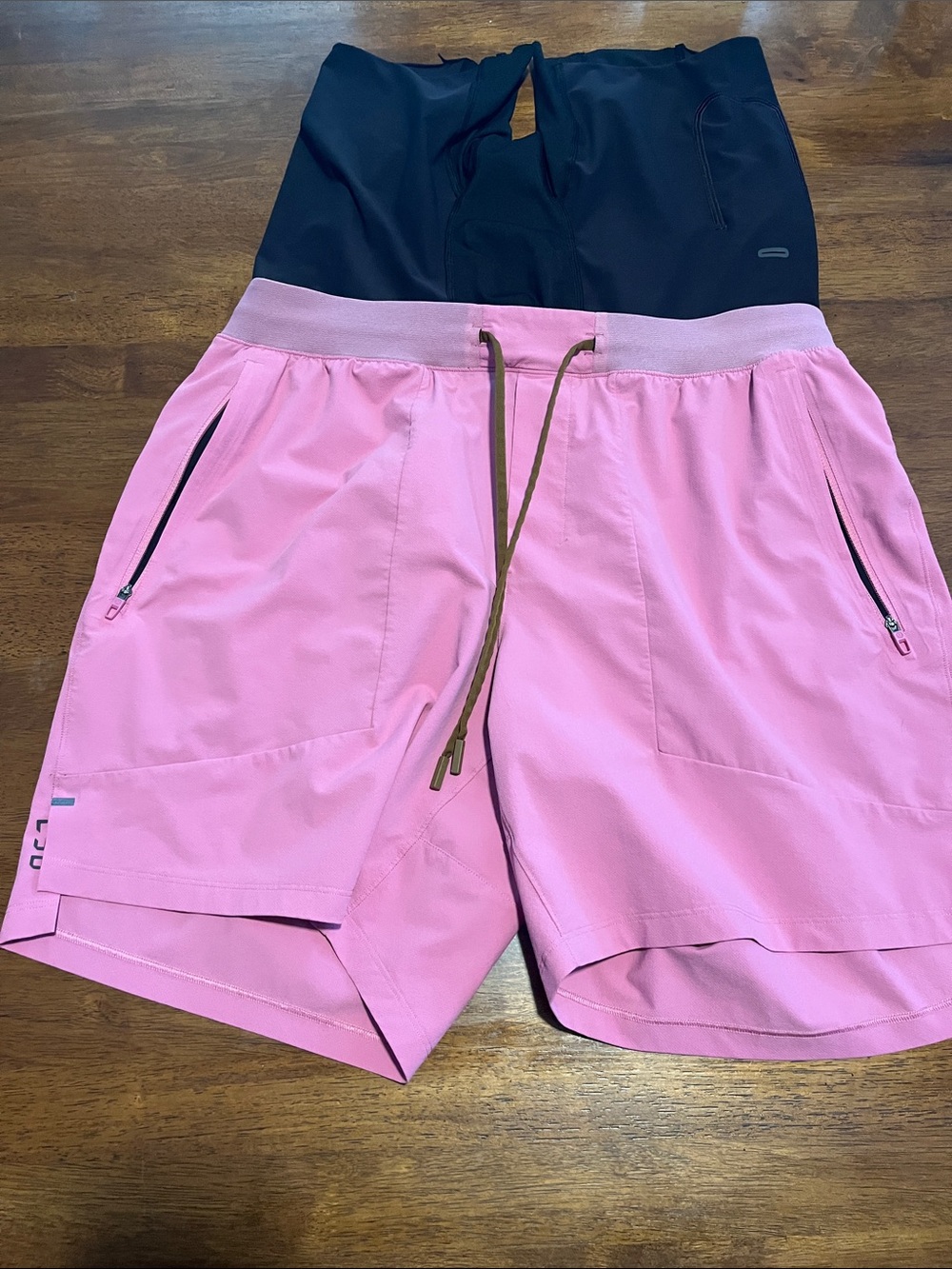 lululemon athletica dusty rose  and Black Athletic Shorts 5 in LTT shorts